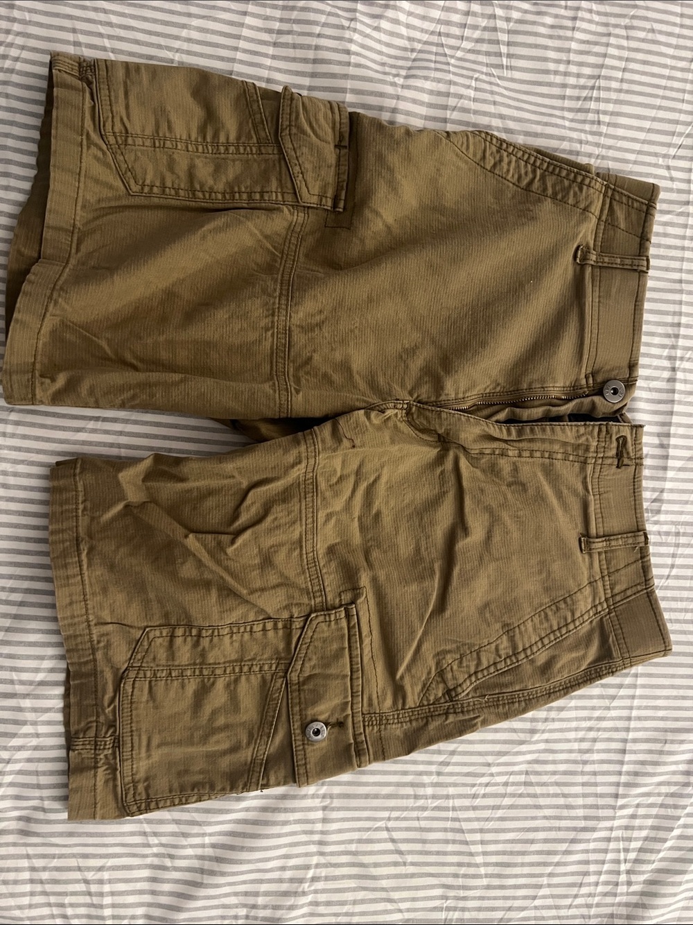 Men's Cargo Shorts in Olive Brown - Casual Utility Style 32”